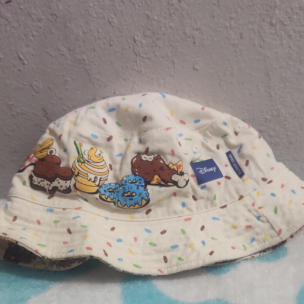 Disney Parks Reversible Eats Snacks Bucket Hat EUC!